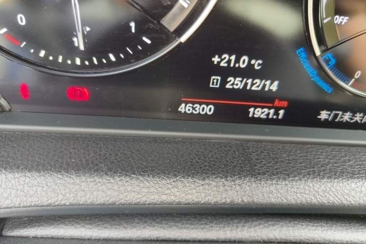 Used BMW 1 Series 2018 120i M Sport Package Odometer Close Up