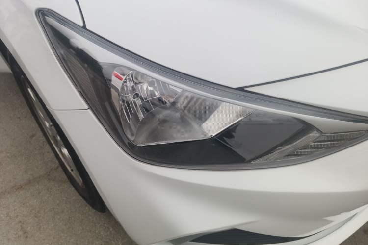 Used Hyundai Celesta 2020 1.6L Automatic GL Enjoyable Edition Right Front Headlight