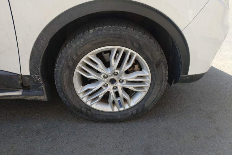 Used Haval H6 2017 Blue Label 2.0T Automatic Two-Wheel Drive Luxury Model Right Front Wheel Hub