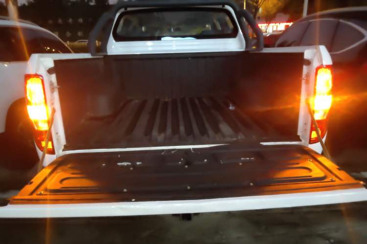 Used JMC Baodian 2020 2.5T Diesel 4x4 Comfort Edition Standard Wheelbase JX4D25A6L
