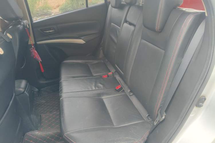 Used Suzuki S-Cross 2014 1.6L CVT Four-Wheel Drive Luxury Version Left Rear Seat