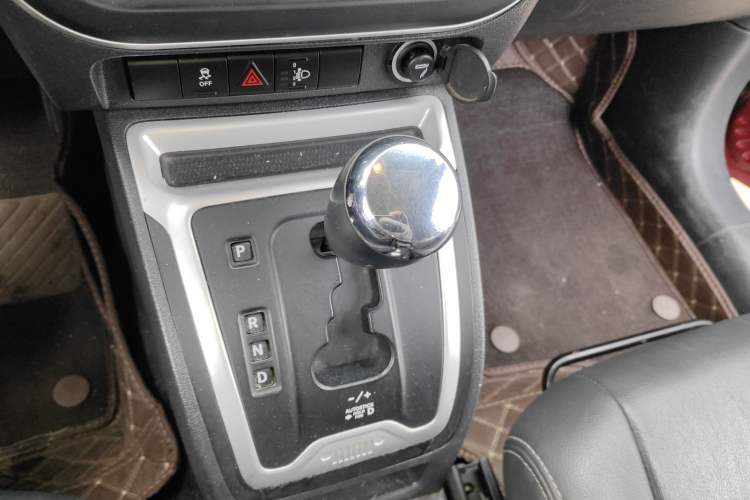 Used Jeep Compass 2014 2.4L four-wheel drive luxury version
