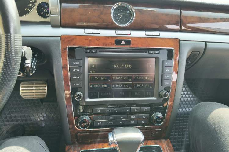 Used Volkswagen Phaeton 2014 3.0L Business Model
