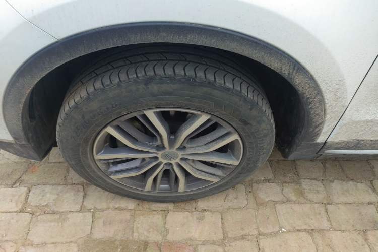 Used Geely Auto Emgrand X7 Sport 2020 1.5TD Automatic Smart Connect PRO Left Front Wheel Hub