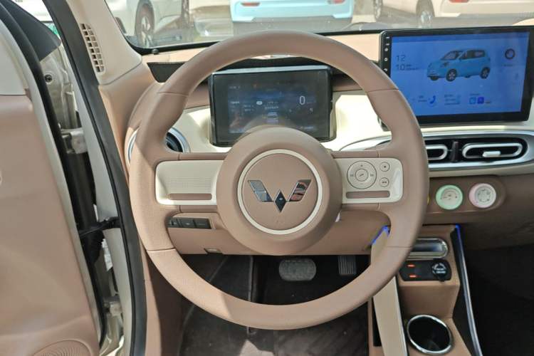 Used Wuling Hongguang MINIEV 2025 Four-Door Version Advanced Edition
