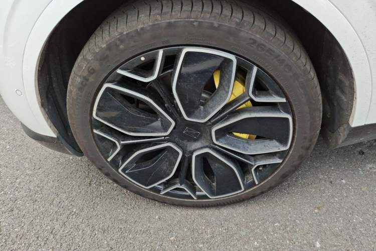 Used Avatr 11 2025 Max All-Electric Four-Wheel Drive Left Front Wheel Hub