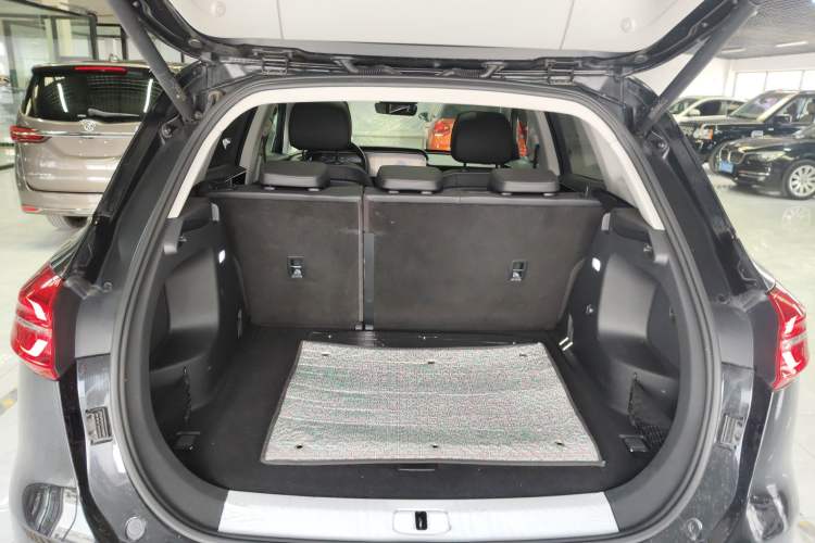 Used Hongqi HS5 2022 Revised Version 2.0T Smart Connect Flagship Edition