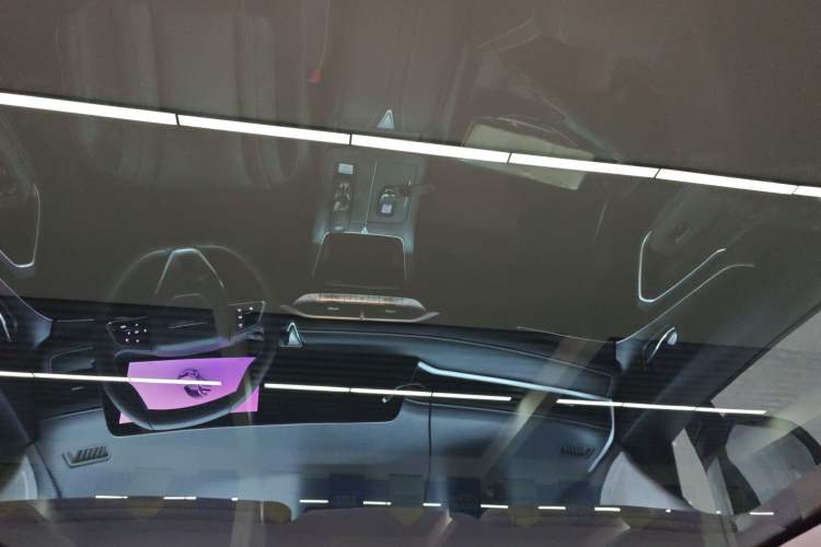 Used Venucia V 2021 260T Idol Edition
