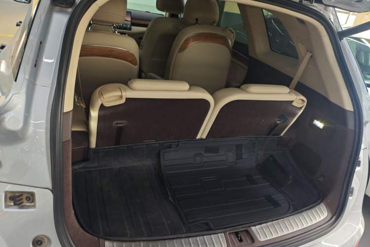 Used Hima AITO M7 2024 1.5T Intelligent Drive 4x4 Max Edition 6 Seats Trunk