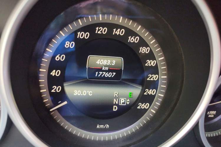 Used Mercedes-Benz E-Class 2015 Facelift E 200 L Sport Edition
