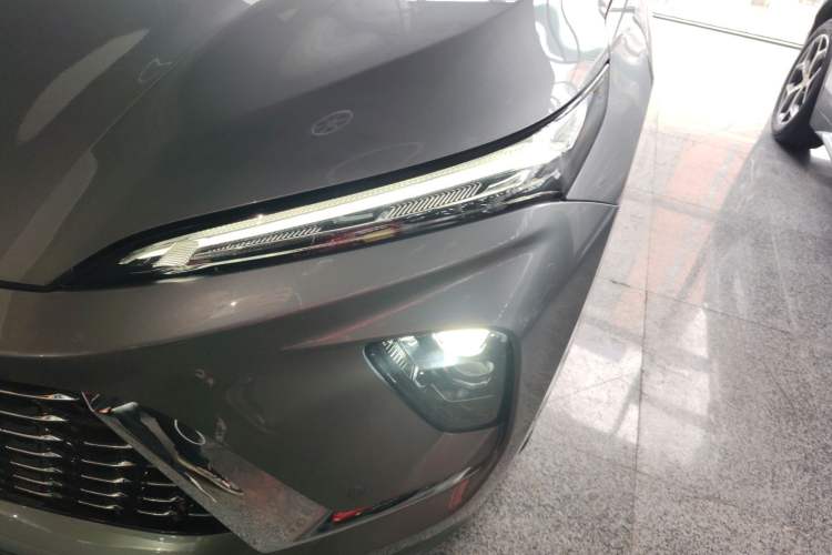 Used Buick Envision 2025 Encore Plus Four-Wheel Drive Avenir