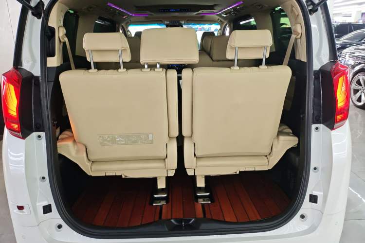 Used Toyota Alphard 2019 Dual-Engine 2.5L Prestige Edition
