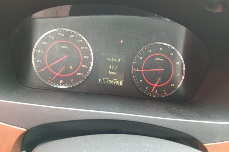 Used SAIC MAXUS G10 2016 2.0T Automatic Elite Edition Instrument Cluster