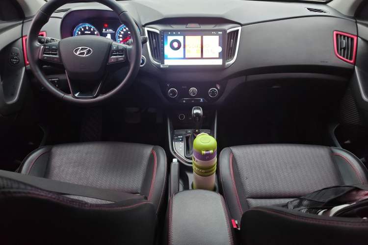 Used Hyundai ix25 2017 1.4T Automatic Smart Version Center Console