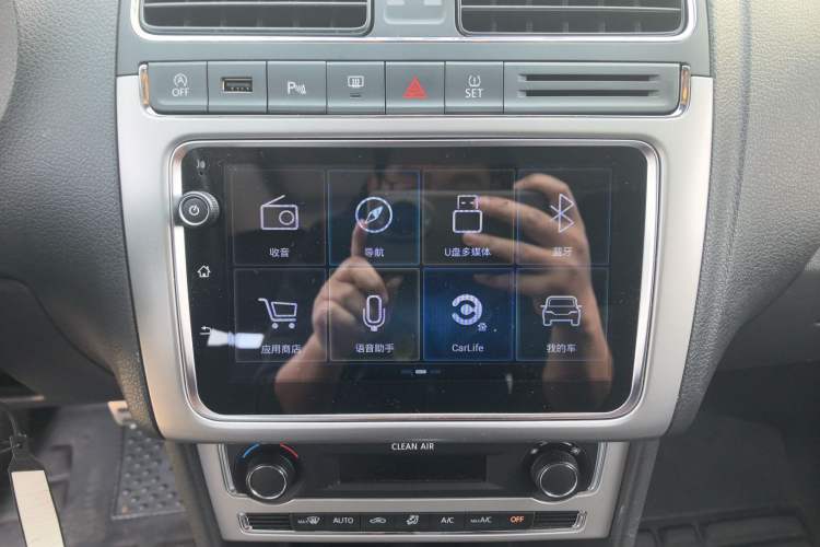 Used Volkswagen Polo 2018 1.5L Cross Polo Automatic Audio And AC Panel