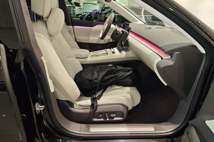 Used Nio ET7 2024 75 kWh Executive Signature Edition Right Front Seat