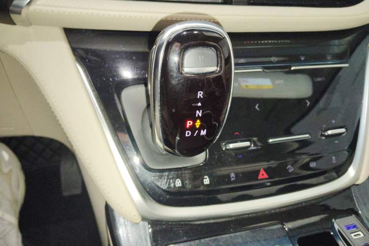 Used Buick GL8 2023 ES Lu Zun Deluxe Model