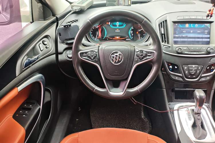 Used Buick Regal 2015 1.6T Elite Tech Model Steering Wheel