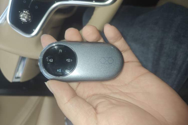 Used Hima Luxeed R7 2026 Model Range-Extending Ultra