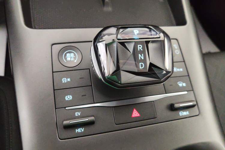 Used BYD Qin PLUS 2025 DM-i Smart Drive 55KM Leading Model
