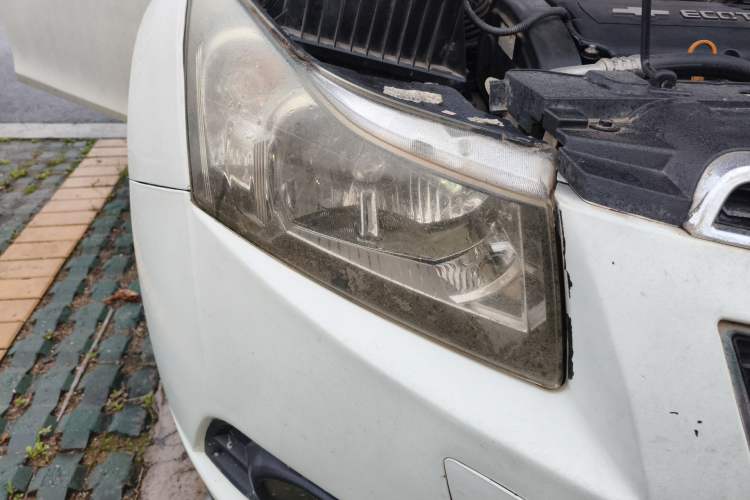 Used Chevrolet Cruze 2013 1.6L SL Sunroof Edition MT Right Front Headlight