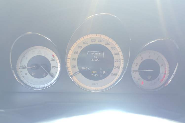 Used Mercedes-Benz GLK-Class 2015 GLK 260 4MATIC Fashion Edition Ultimate Version Instrument Cluster