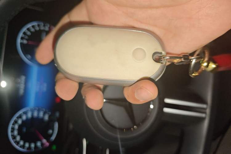 Used Mercedes-Benz C-Class New Energy 2023 Second Facelift C 350 eL Vehicle Key