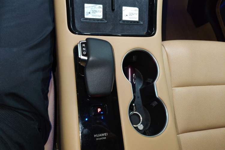 Used Hima AITO M5 2022 Pure Electric Rear-Drive Standard Edition Gear Lever