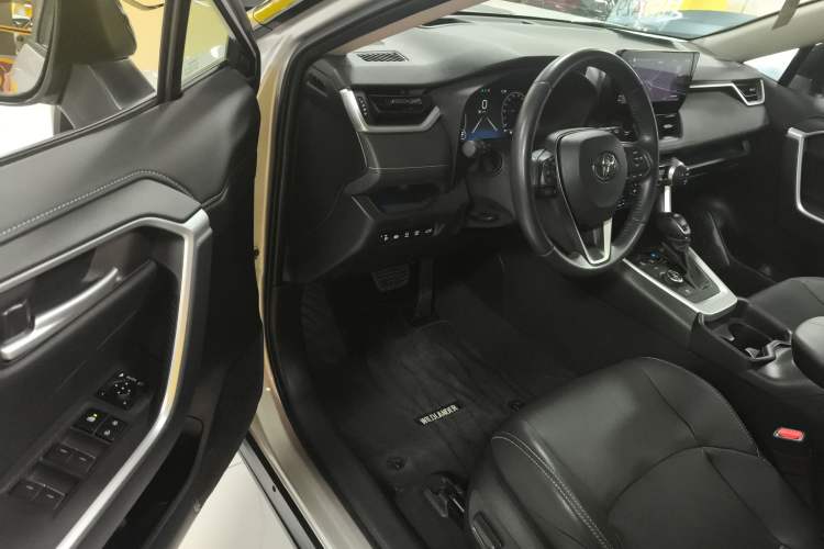 Used Toyota Wildlander 2023 Dual-Motor 2.5L E-CVT Four-Wheel Drive Prestige Edition