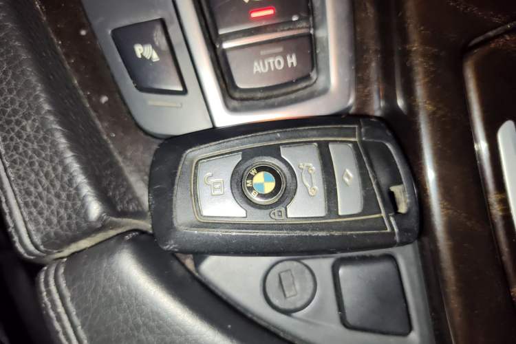 Used BMW 5 Series 2013 525Li Leading Model Vehicle Key