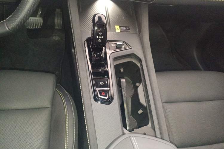 Used Lynk & Co 03 2023 1.5TD DCT JingPro
