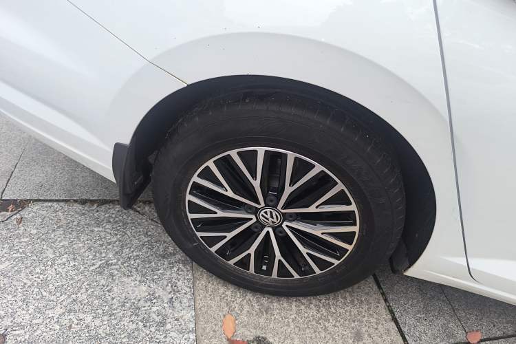 Used Volkswagen Sagitar 2020 280TSI DSG Comfort Version China VI Standard Right Rear Wheel Hub