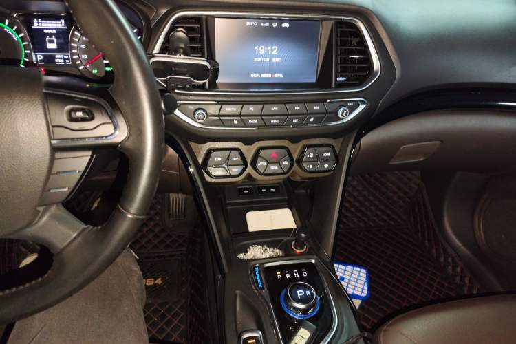 Used GAC Trumpchi GS4 New Energy 2017 1.5L PHEV Deluxe Edition
