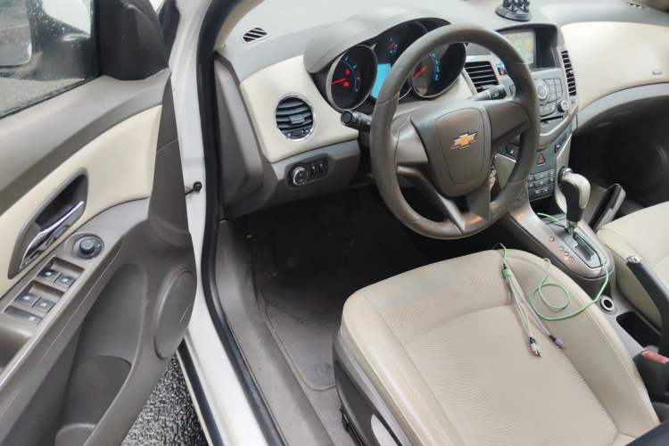 Used Chevrolet Cruze 2015 1.5L Classic SE AT
