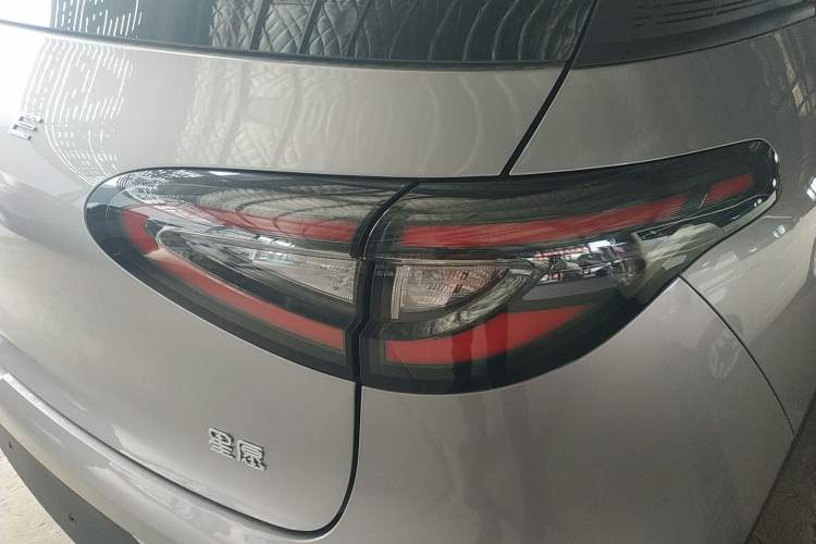 Used Geely Galaxy Geome 2026 Model 310km Youth Edition Right Rear Taillight