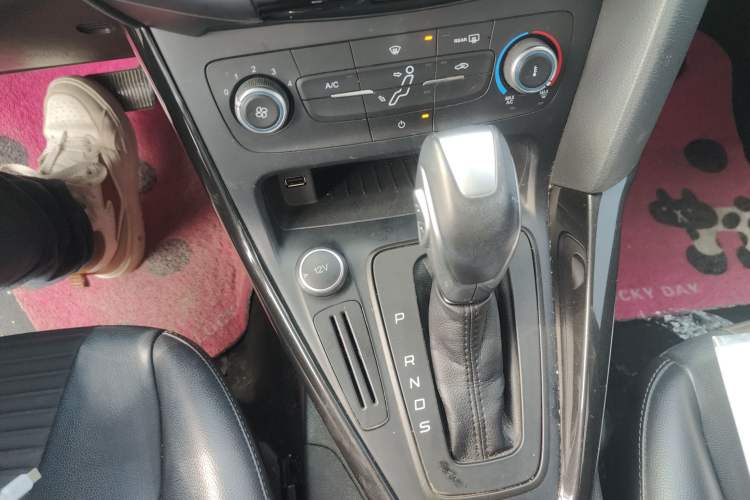 Used Ford Focus 2018 Sedan Classic 1.6L Automatic Trendy SmartDrive Edition