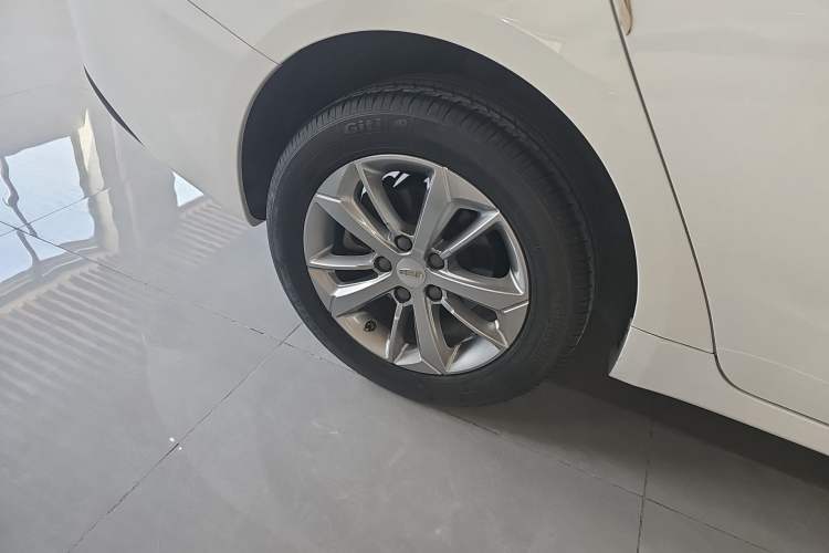 Used Geely Auto Emgrand GL 2020 1.4T CVT Luxury Model Exterior 5