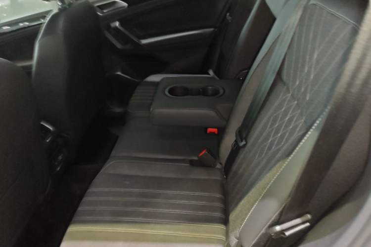 Used Volkswagen Tiguan L 2022 330TSI Automatic Two-Wheel Drive Comfort Edition Left Rear Seat