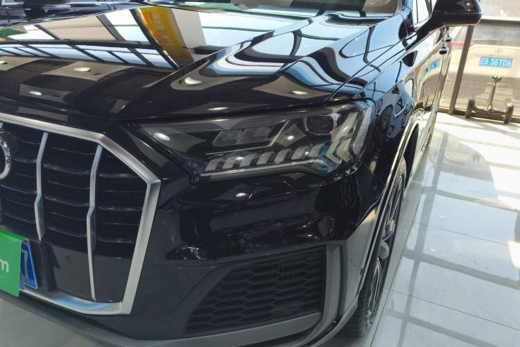 Used Audi Q7 2022 55 TFSI quattro S line Sport model