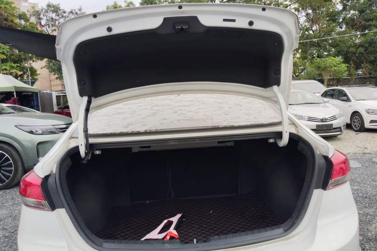 Used Hyundai Elantra (6th Generation / Lingdong) 2020 1.5L CVT Smart & Stylish – Elite Version Trunk