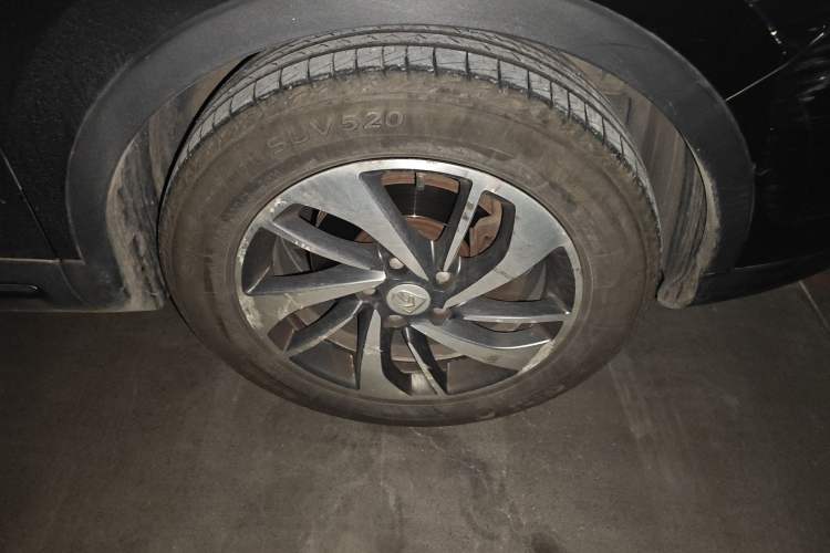 Used Baojun 560 2016 1.8L iAMT Luxury Model Right Front Wheel Hub