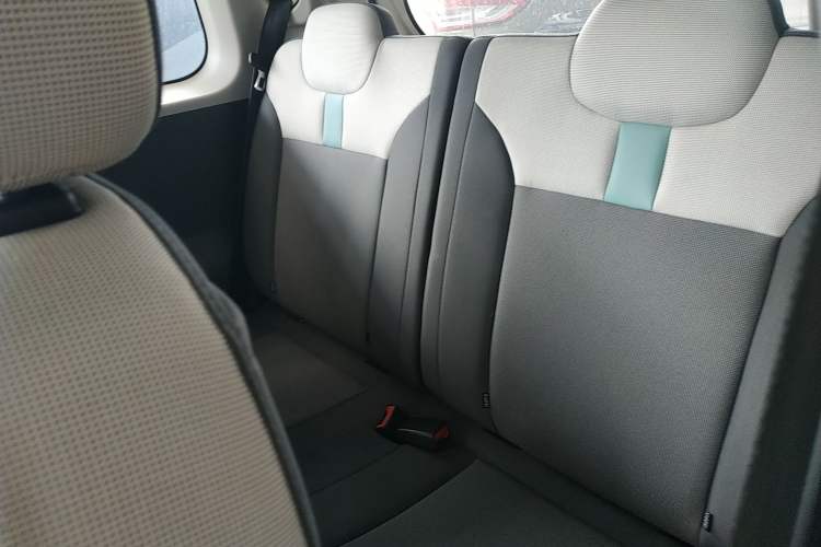 Used CHANGAN Lumin 2022 301km Honey-Sweet Version Interior 4