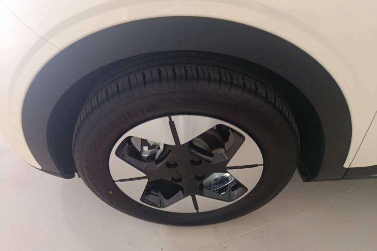 Used Geely Galaxy Geome 2025 UP 410km Exploration Edition
