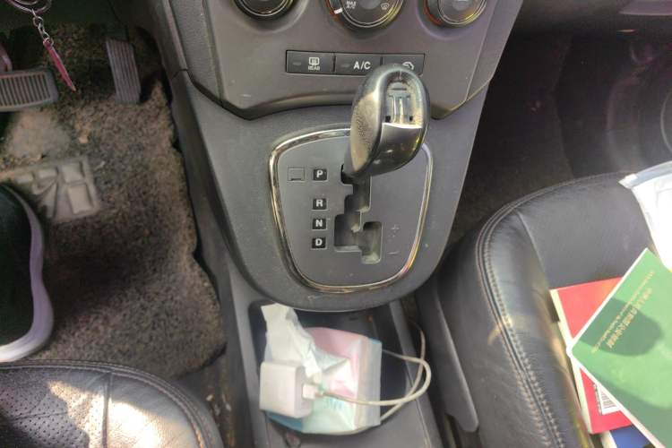 Used Kia Carens 2011 1.6L 5-seat Automatic Luxury Edition
