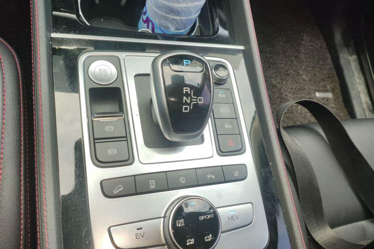 Used BYD Tang New Energy 2020 DM 2.0T Dual-Engine All-Wheel Drive Prestige 7-Seater China VI Standard