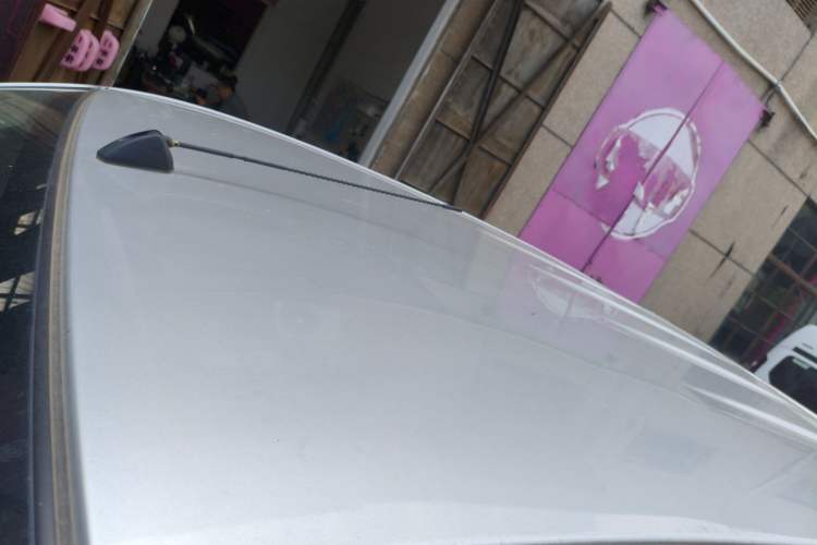 Used Isuzu D-MAX 2015 2.5T Two-Wheel Drive Automatic High-Performance Elite Version 4JK1 Roof