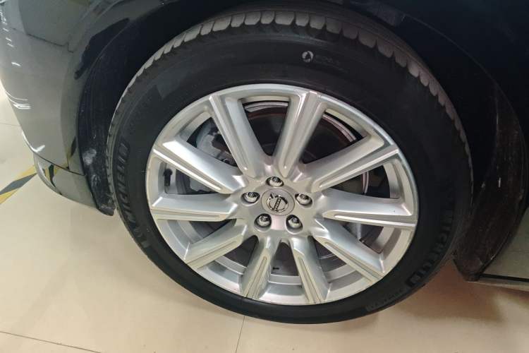 Used Volvo S90 2020 T5 Zhiyi Luxury Edition Left Front Wheel Hub