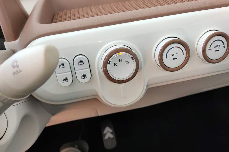 Used Bestune Pony 2026 222km Colorful Horse Gear Lever