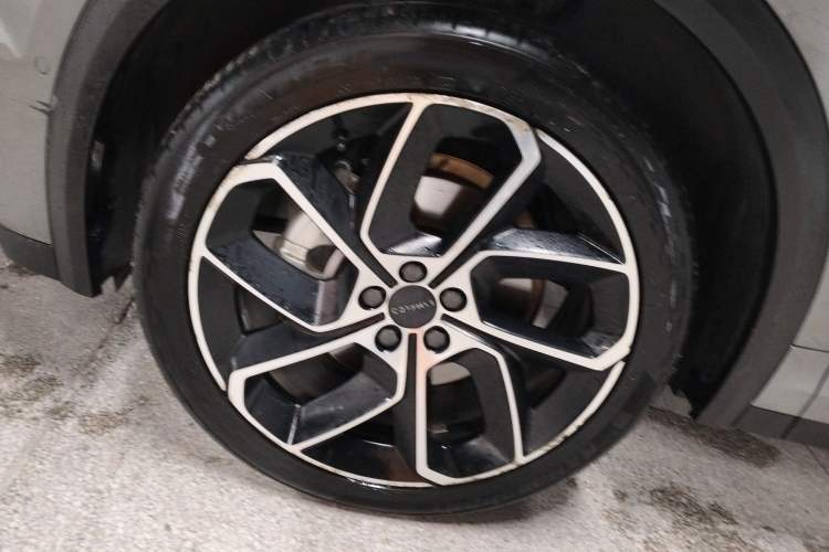 Used Lynk & Co 05 2020 2.0TD Two-Wheel Drive Shine Halo