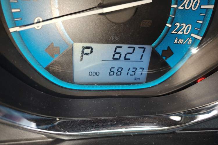 Used Toyota YARiS L Zhi Xuan 2014 1.5G Automatic Xuan Dong Edition Odometer Close Up